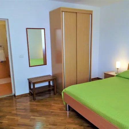 Istra 2 Apartman *