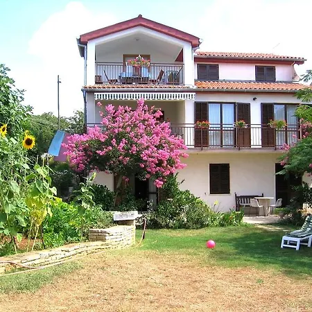 Apartman Istra 2 *